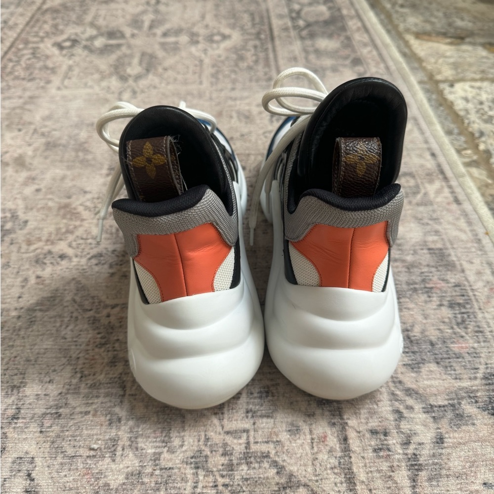 LV archlight sneaker - Picture 4 of 6